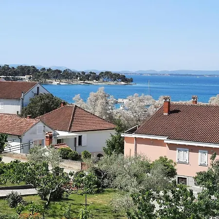 Mit Balkon * Petrcane