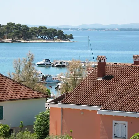 Mit Balkon * Petrcane